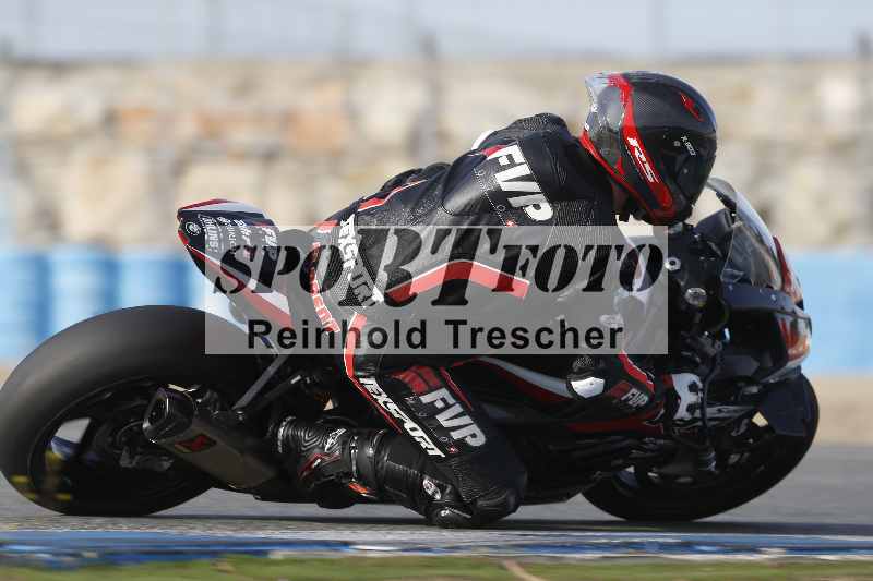 /Archiv-2024/01 26.-28.01.2024 Moto Center Thun Jerez/Gruppe gruen-green/backside